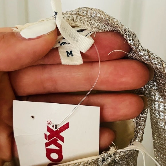 Beautiful gold maxi dress size medium - Picture 9 of 10